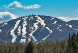 Best Time to Visit Canada (2026 Guide)