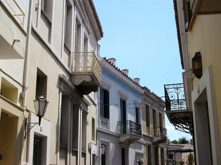 Plaka - athens-travel-guide
