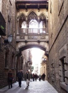 Barcelona Airport to City Centre: Best Ways (2026)