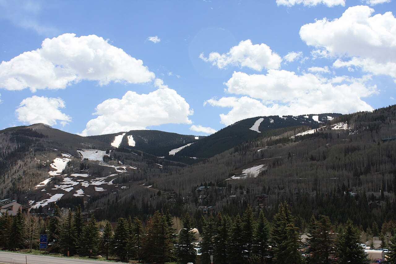 Do cheap Colorado resorts have lessons?