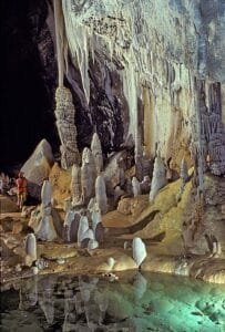 12 Best Caves and Caverns in the World (2026 Guide)