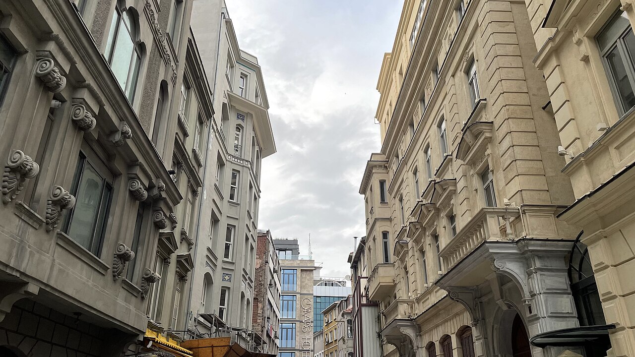 Beyoğlu and Karaköy: Modern Istanbul in Istanbul