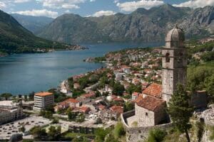 12 Best Thanksgiving Getaways for 2026: Where to Actually Go (Nov 26)