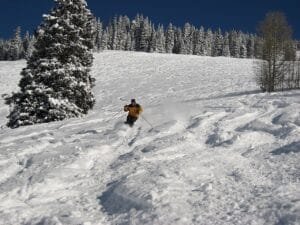 16 Cheap Ski Trips in North America (2026): Real Costs & Best Value Resorts