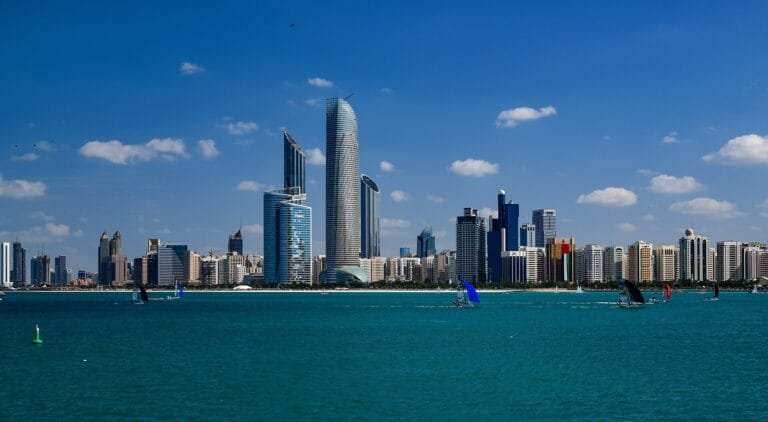 Abu Dhabi Itinerary: A 5-Day Sample Plan and How to Build Your Trip