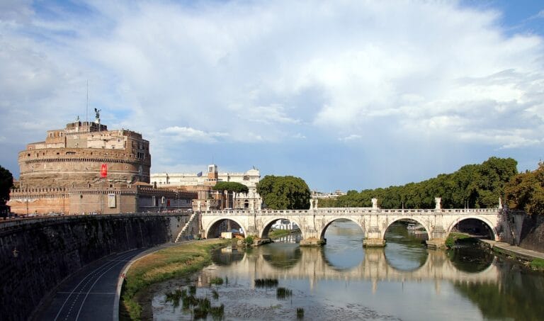 Athens vs Rome: Which Should You Visit in 2026?