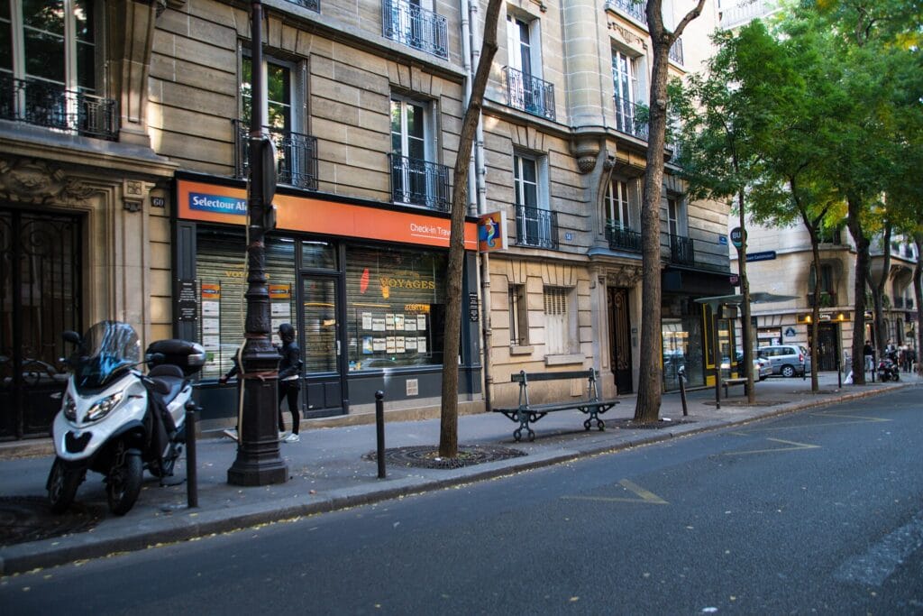 Traveling Paris