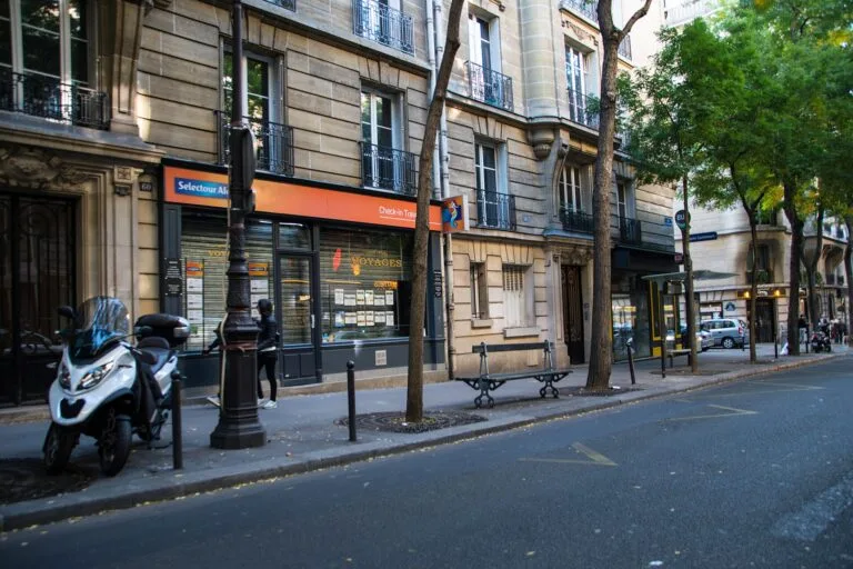 Traveling Paris
