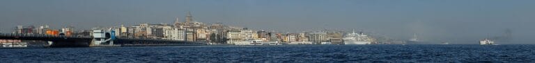 15 Best Foods to Eat in Turkey (2026 Local Guide)