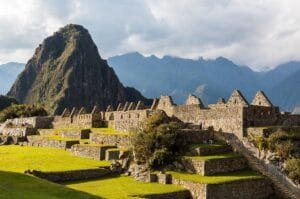 Machu Picchu Itinerary: 1, 2 & 3 Days (2026) – Tickets, Trains & Routes