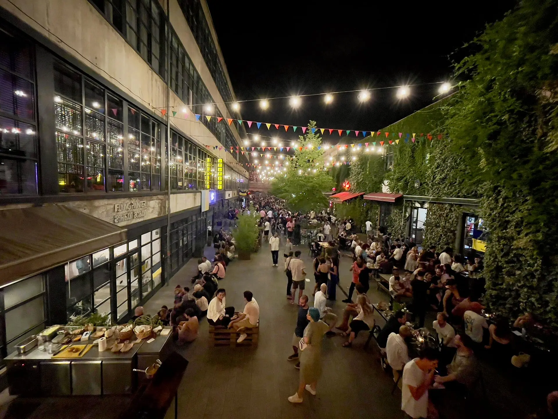 Tbilisi — Fabrika