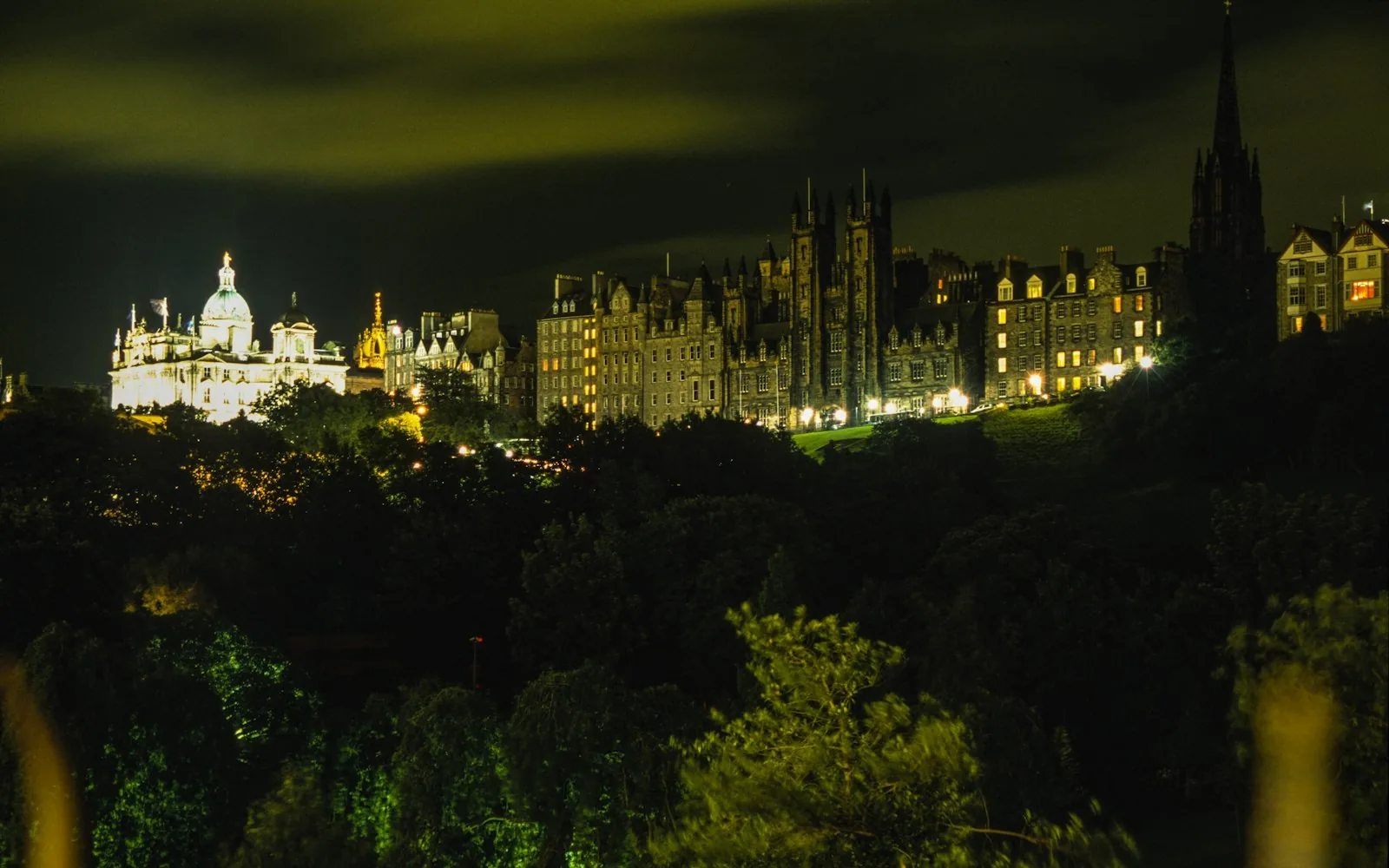 The illuminated Old Town and castle of Edinburgh at night, Scotland