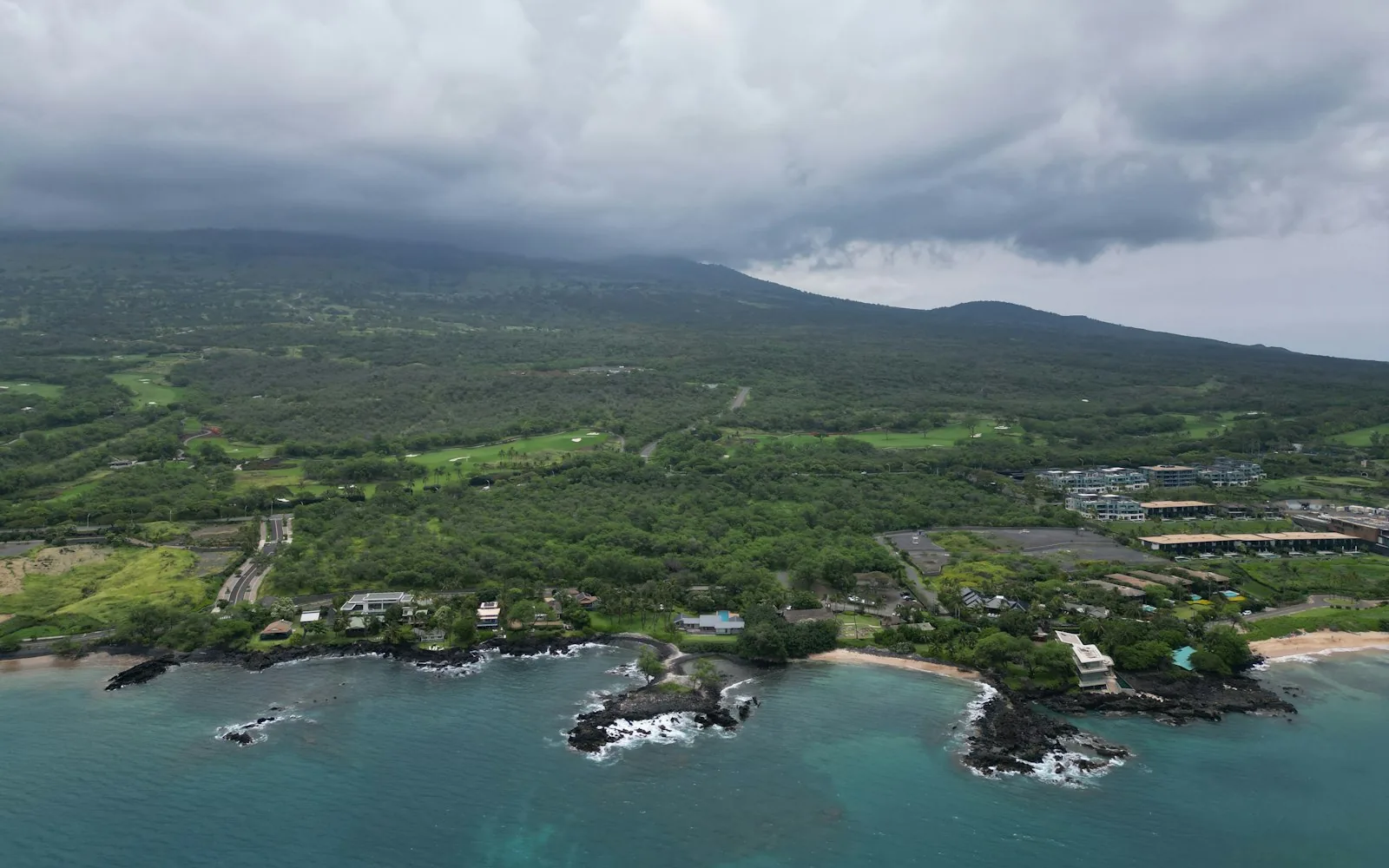 The lush green coastline of Maui, Hawaii