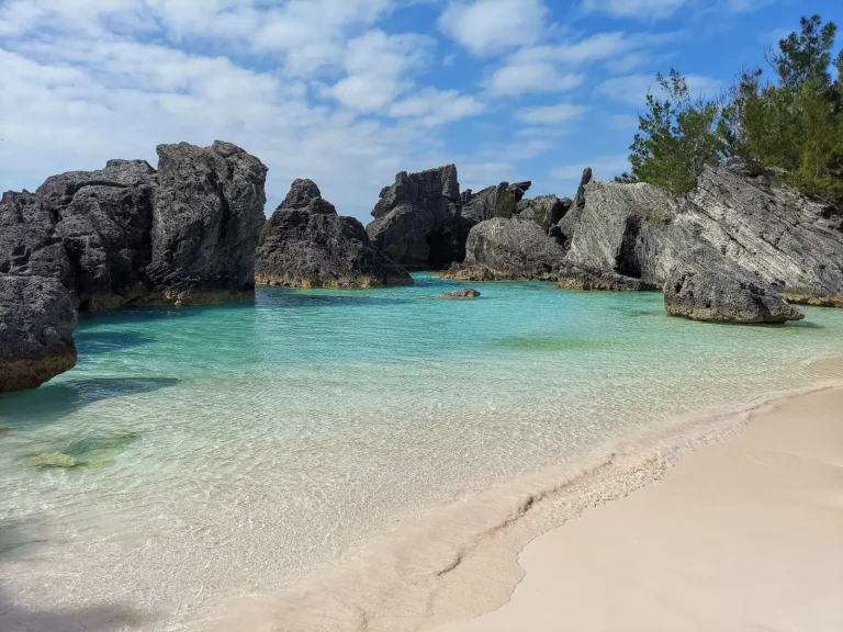 Bermuda vs Bahamas (2026): Which Island Should You Actually Choose? An Honest Comparison